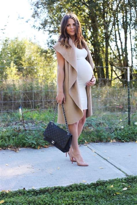 Stunning Maternity Work Outfits That Will Help You Style Your Bump