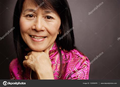 Asian Mature Woman Pic