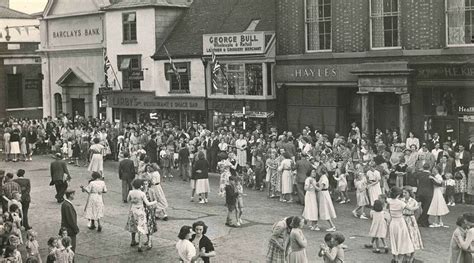 Let's commemorate the liberation of europe in 1945 with a big parade. Was this taken on VE Day? - Isle of Wight Observer News