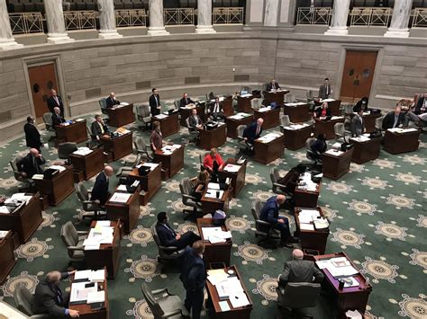Missouri Senate Passes 46b Spending Bill With Pay Raises Federal