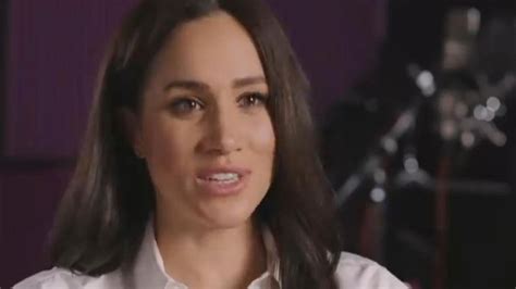 inside meghan markle s first interview as she adjusts to public life entertainment tonight