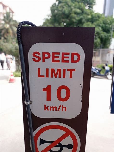 Speed Limit 10 Km H Free Photo On Pixabay Pixabay