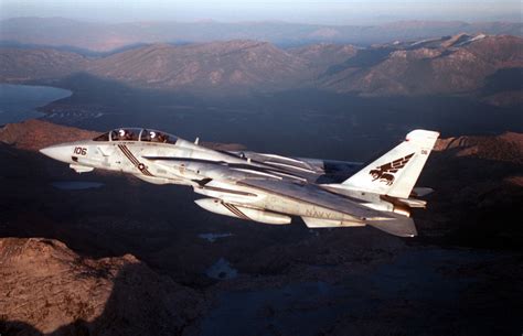 Air To Air Left Side View Of An F 14b Tomcat Aircraft Of Fighter