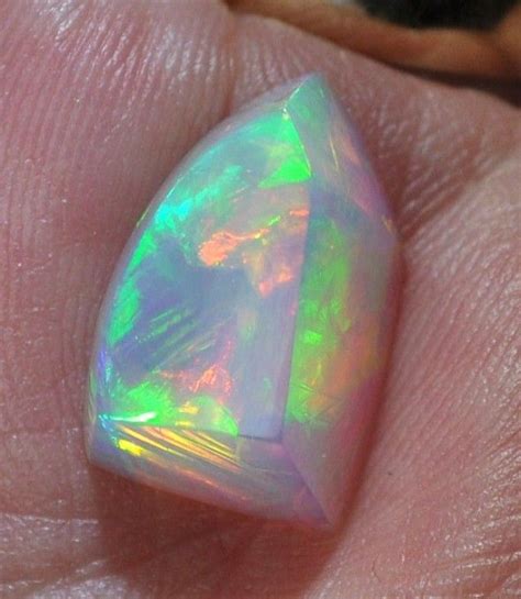 615ct Ethiopian Wello Elegant Bright Fire Crystal Gem Opal Treasure