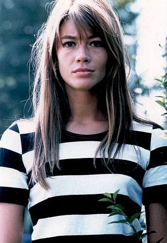 She made her musical debut in the early 1960s on disques vogue and found immediate success with her song tous les garçons et les filles. fashionstyle: Françoise Hardy...