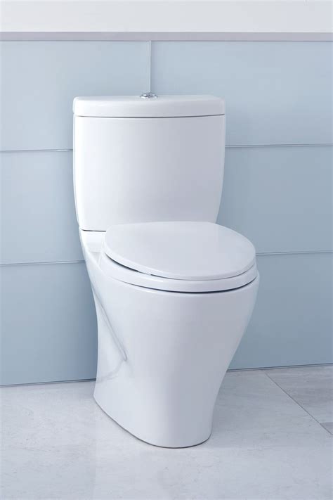 Toto Aquia Ii Dual Flush Two Piece Toilet 16 Gpf And 09 Gpf Elongated