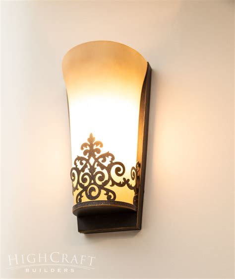 Cozy Craftsman Cottage Wall Sconce Highcraft