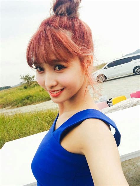 Twice ♡ 트와이스 ♡ Momo Selfies Selfie Pro Kpop Girl Groups Korean Girl