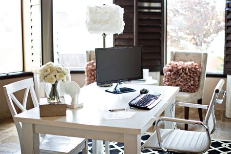 You sit at your desk all day. My Home Office :: Decorating | The TomKat Studio Blog