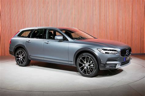 Volvo Unveils First Ever V90 Cross Country Wagon