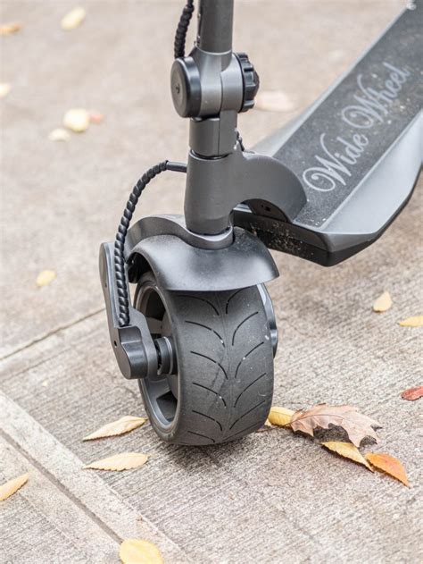 Review The Widewheel Electric Scooter Is A Blast And Has Power To Spare