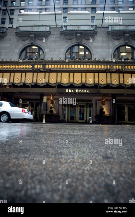 The Drake Hotel In Chicago Stock Photo Alamy