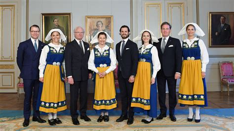 Göteborgunder dagen firas sveriges nationaldag på många håll i göteborg och sverige. Kungafamiljen firar nationaldagen 2017 på Skansen ...