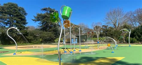 What S The Difference Between Rubber Mulch And Wet Pour Play Surfaces Abacus Playgrounds