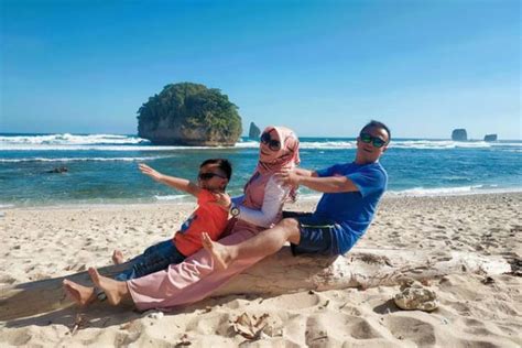 Hari selasa s.d jumat (usia 3 tahun ke atas). Pantai Watu Leter - Harga Tiket Masuk & Spot Terbaru 2021