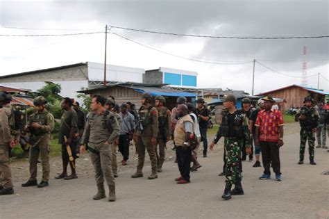 Jaga Papua Damai Satgas Yonif Mr 411 Kostrad Bersinergi Fasilitasi Mediasi Perang Suku Di