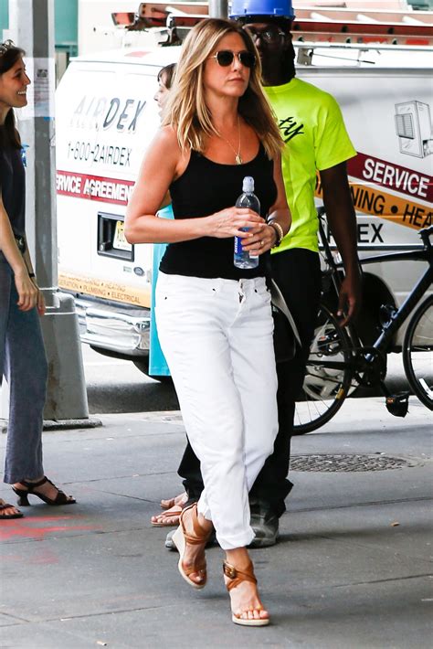 Jennifer Aniston Casual Style Out In New York City 6292016 • Celebmafia