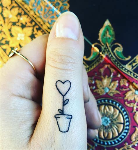 Tatuagem De Coração No Dedo 50 Inspirações Cheias De Significado