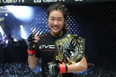 Vancouvers Angela Lee Defends One Fc Atomweight Title