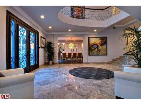 Sean Diddy Combs Former Mansion Listed For 109m