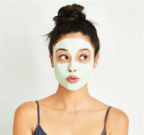 Diy Beauty Face Mask Honey Avocado Face Mask Recipe Eatingwell Here