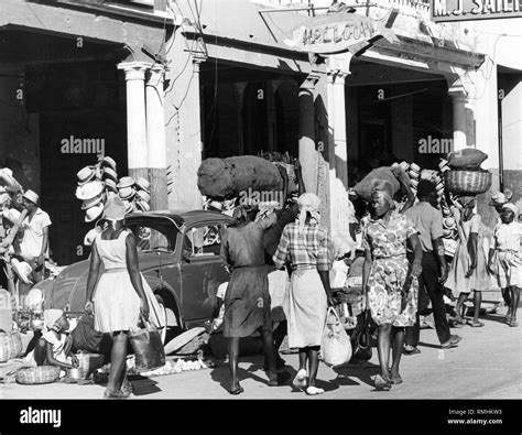 Port Au Prince Street Scene Hi Res Stock Photography And Images Alamy