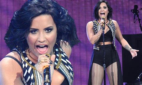 Demi Lovato Wows In Crop Top And Shorts For Jingle Ball In Florida S Tampa Bay Daily Mail Online