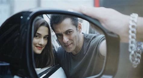 Salman Khan First Look With Saiee Manjrekar For Dabangg 3