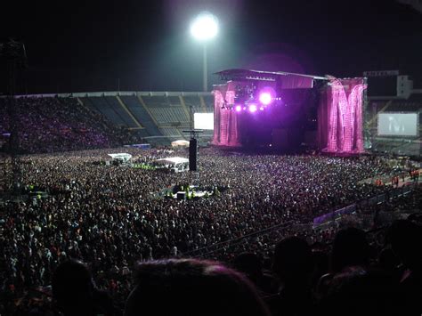 Rock On! The Most Expensive Concert Stages Ever | Concert stage, Concert, Concert crowd