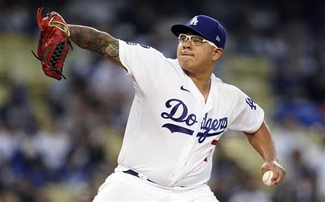 Julio Urías Llega A 15 Y Es El Nuevo Líder De Juegos Ganados En Mlb