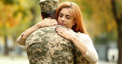 17 Military Wives Reveal What Theyre Really Doing While Theyre Husbands Are Deployed