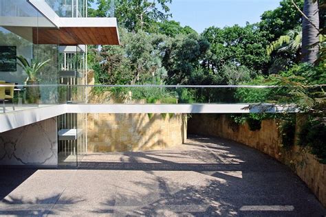 Vertical House In Dallas Miro Rivera Architects