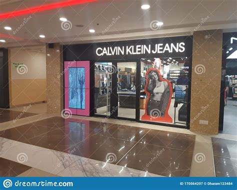 A Shop Nside Mall Chennai India Editorial Photography Image Of Mall