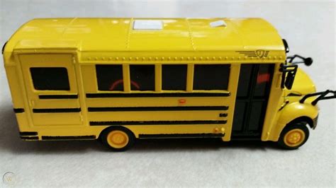 Ic Bus Toy