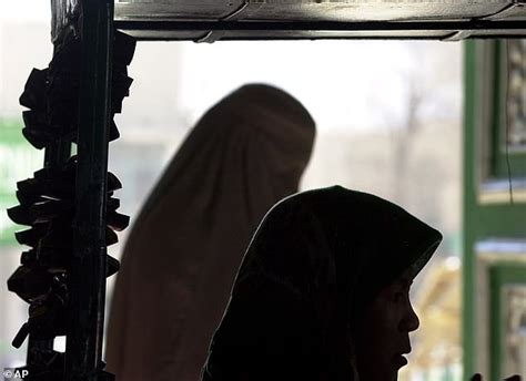 Married Woman Is Arrested For Appearing In Sex Tapes With A Mullah