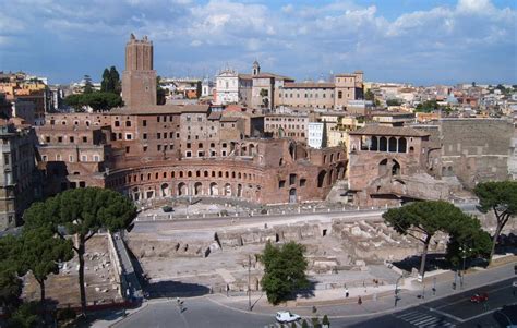 Indeed, if you are editing a quiz question and click upload a new image from the images sidebar, i observed what you were seeing. File:Trajan Forum.jpg - Wikimedia Commons