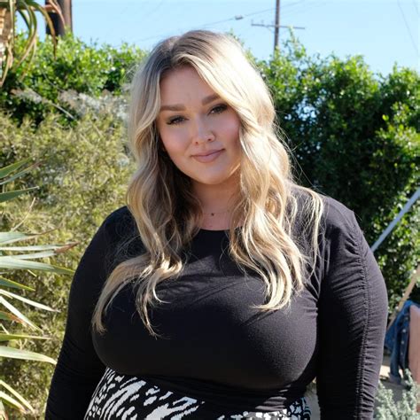 How Model Hunter Mcgrady Found Body Acceptance With Therapy And This