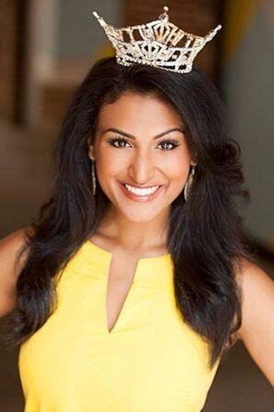 Nina Davuluri Becomes First Miss America Of Indian Heritage She S The Second Consecutive New
