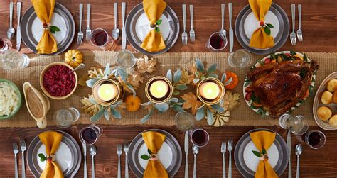 How To Properly Set A Table For Thanksgiving Dinner