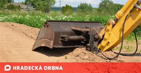 Just like most czech highways, the d11 starts from praha , the country's capital. Dálnice D11 se staví už 40 let, nyní se dostane za Hradec Králové | Doprava | Zprávy | Hradecká ...