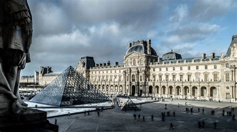 La Pyramide Du Louvre Fête Ses Trente Ans Retour Sur Sa Création