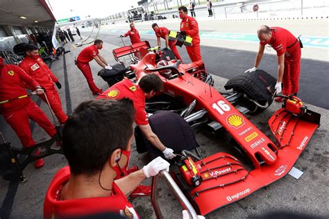 Aggregieren 75 über Ferrari F1 Team Staff Neueste Dedaotaonec