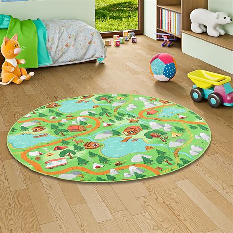 Die teppiche speziell für kinder unterscheiden sich gleich mehrfach von normalen teppichen. Kinder Spiel Teppich Campingplatz Grün Rund, Snapstyle ...