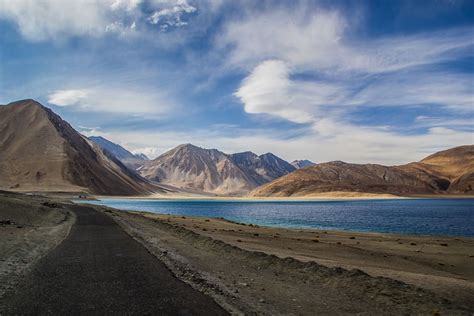Hd Wallpaper India Pangong Tso Roadtrip Lake Ladakh Mountains