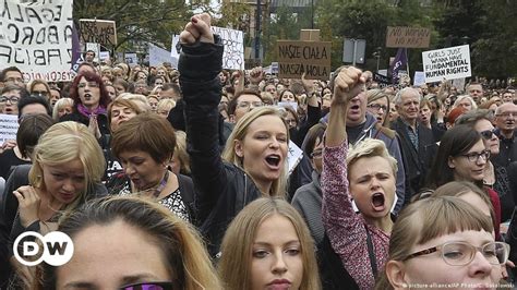 Polish Feminists Launch Sex Education Campaign Dw 11182017