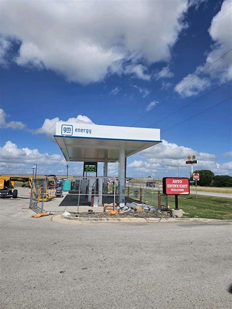 Flying J Travel Center #554 (Coming Soon) | George West, TX | EV Station