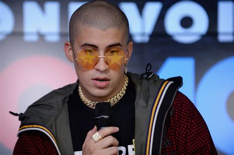 I am huge bad bunny fan, his performance was great but too short. Bad Bunny Handed Out Wads of Cash to Fans While Riding a ...