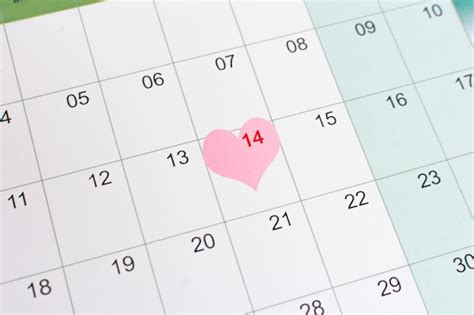 Premium Photo Calendar With Heart Decoration