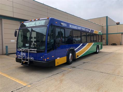 Transportation Mcts Unveils 28 New Buses Urban Milwaukee