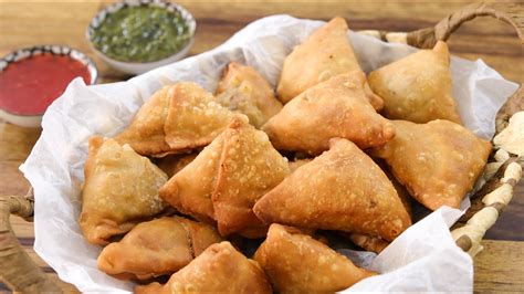 How To Make Samosa Perfect Samosa Recipe The Cooking Foodie
